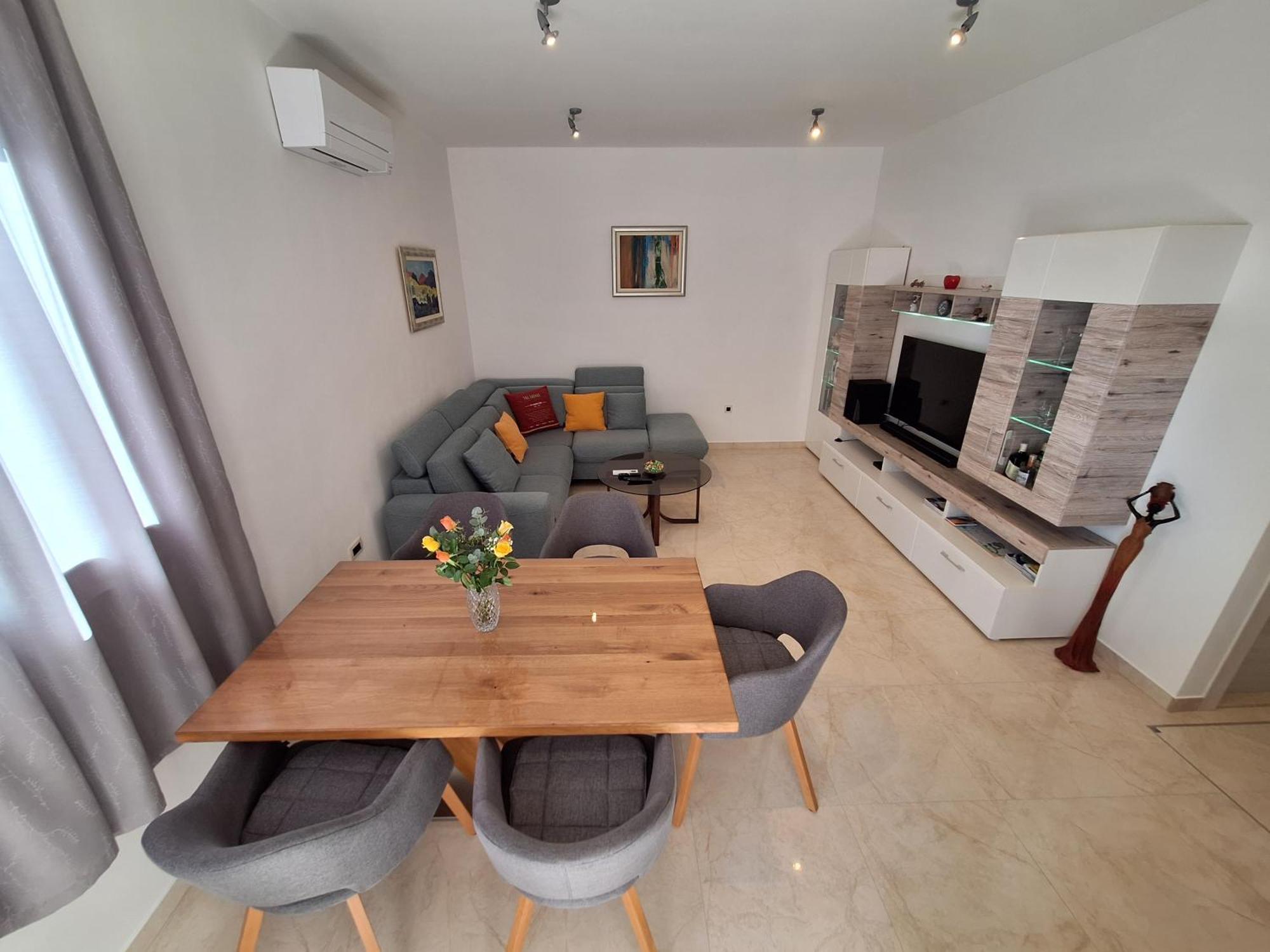 Apartmán Znjan 50m ----seasun&relax---- Location *